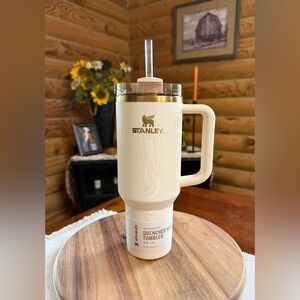 BIRCH WOODGRAIN 40oz Stanley Tumbler